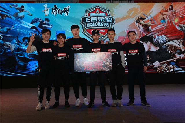 体育武汉三镇阵容大调整：9人离队 5新援加盟